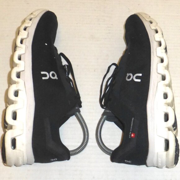 On Cloud Cloudflow 4 Women's Lace Up Running Shoes Size: 9.5 Black PLEASE READ - Picture 6 of 12